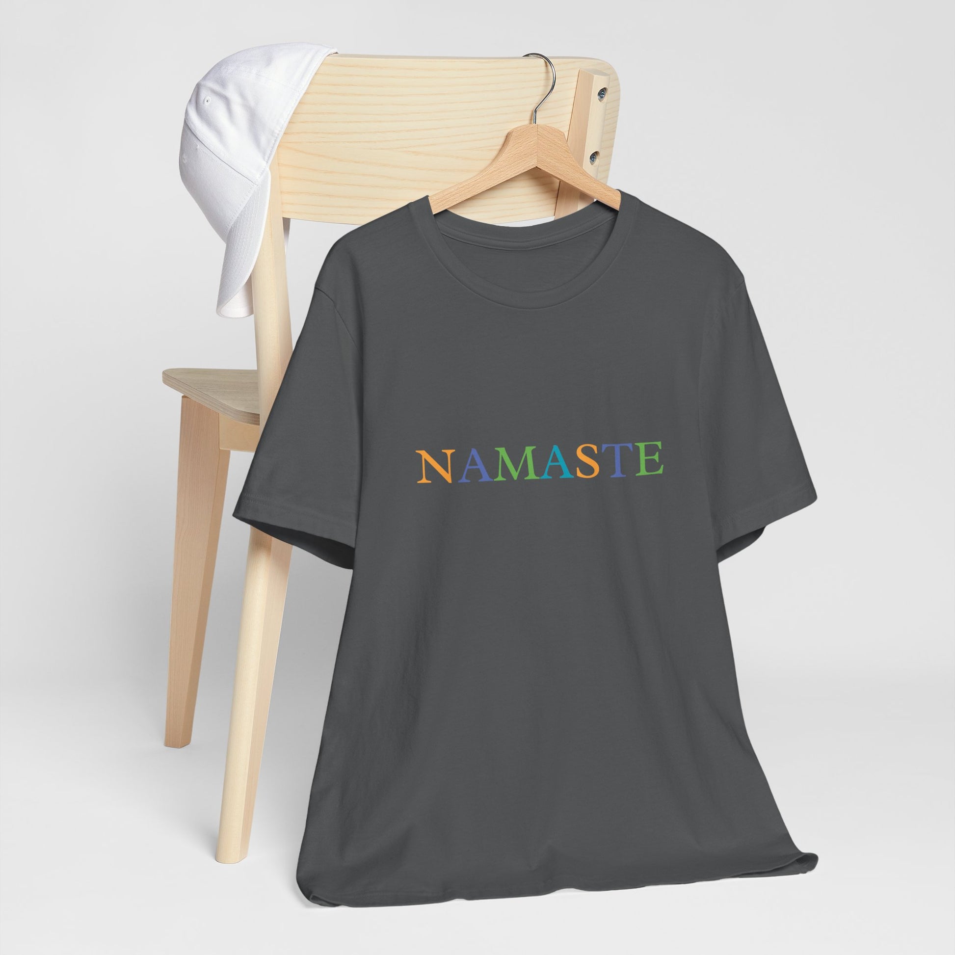 Tramunquiero NAMASTE Unisex T-Shirt mit Rundhalsausschnitt